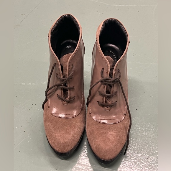 Tod’s High Heel Boots - Picture 3 of 5